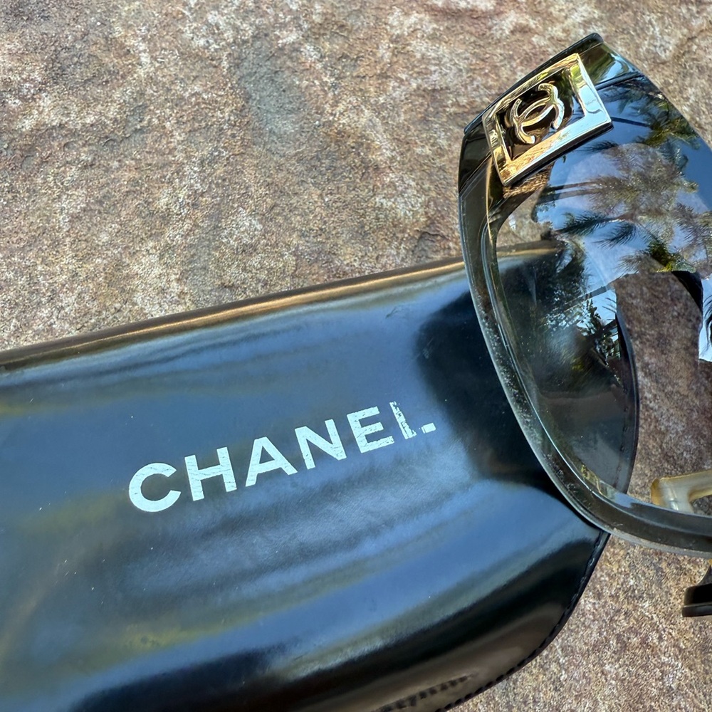 Ultimate ski mask rare Shied authentic CHANEL wrap magnetic sunglasses sunnies